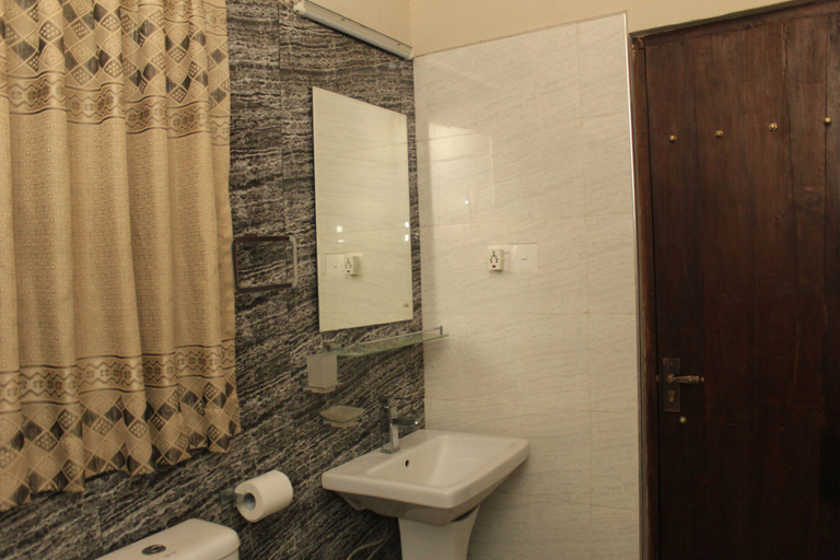 Bathroom 3, Serenity Sigiri Resort, Dambulla