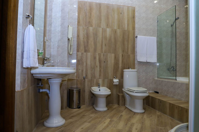 Bathroom 4, Araks Hotel Complex