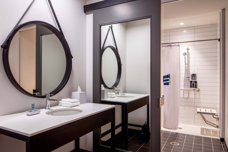 Bathroom 5, Aloft by Marriott Philadelphia Downtown, Philadelphia