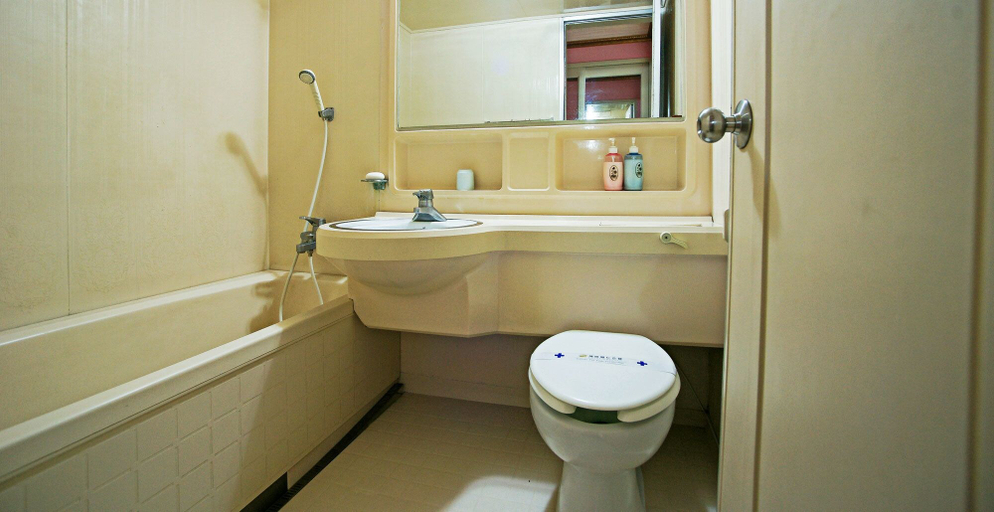 Bathroom 5, Emerald Hotel, Jeju