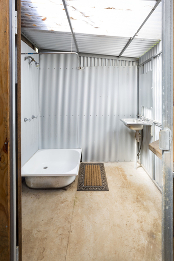 Bathroom, Little Styx Cabins, Armidale Dumaresq Bal