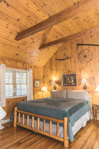 Bedroom 3, Deerfield Cottage, Rockbridge