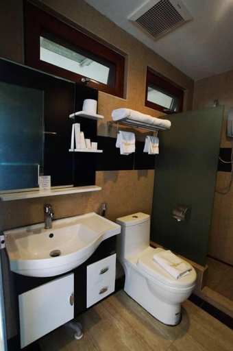 Bathroom 4, Kokol Haven Resort, Kota Kinabalu
