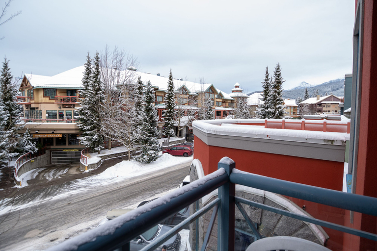 Others 5, Alpenglow Lodge by MountainView, Squamish-Lillooet