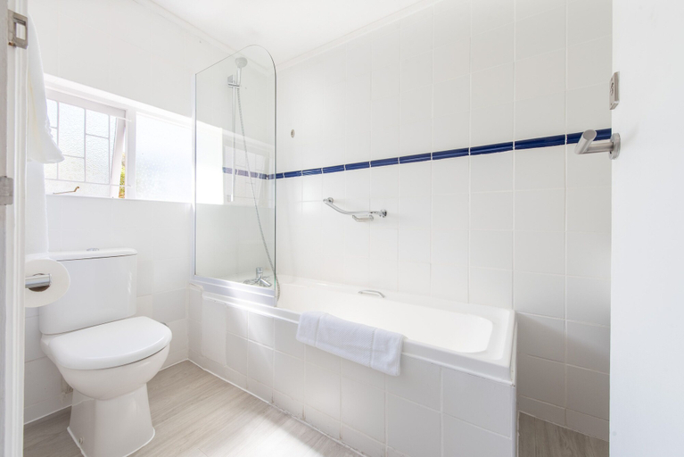 Bathroom 4, Saldanha Bay Hotel, West Coast