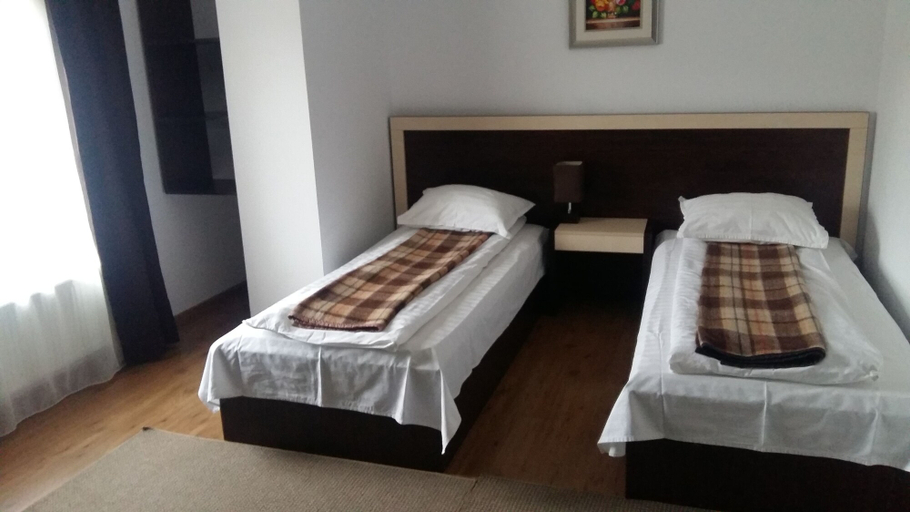 Bedroom 2, Hotel Intim, Radauti