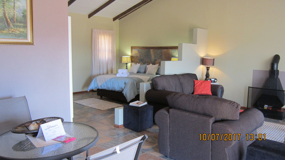 Bedroom 2, Votadini Country Cottages, West Rand