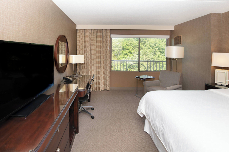 Bedroom 3, Sheraton Hartford South Hotel, Hartford