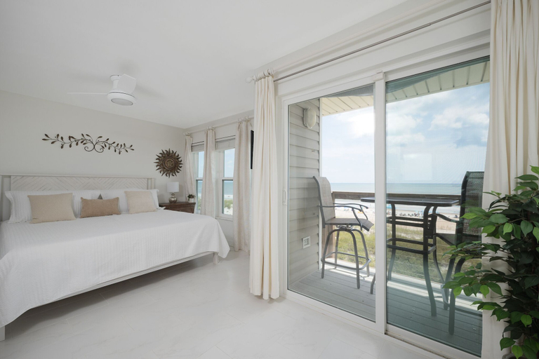 Bedroom 3, Surfside Six F, Saint Johns