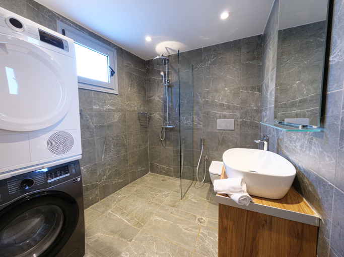 Bathroom 3, OLD OLIVE TREE COTTAGE, Peloponnese