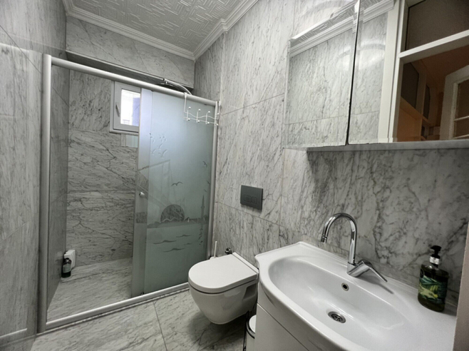 Room 3, Sleek Flat Close to Osmanbey Metro Station, Şişli