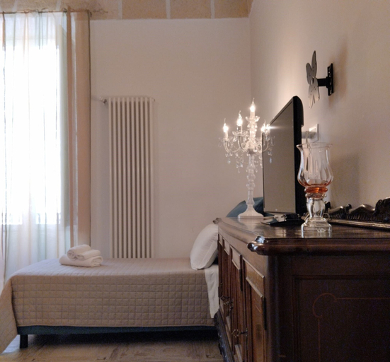 Bedroom 4, Antica Dimora Le sette Lune, Bari