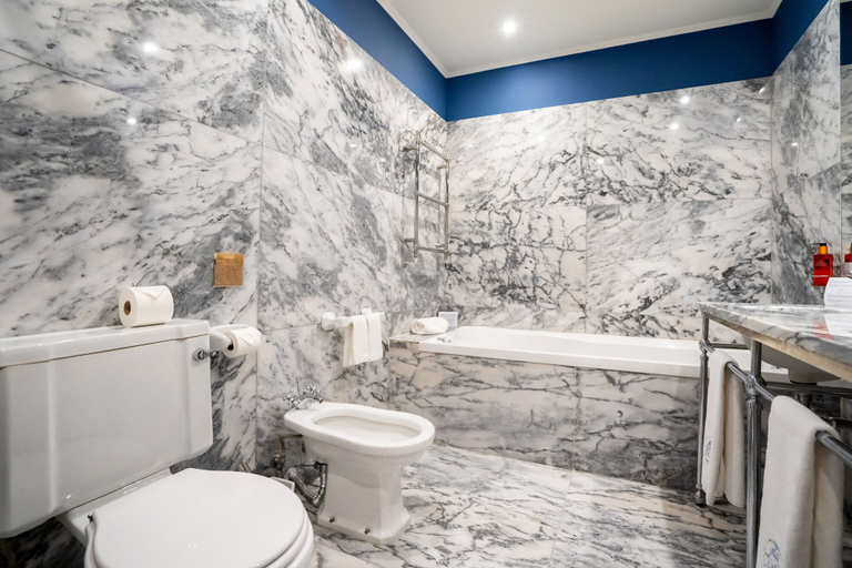 Bathroom 4, Grande Hotel do Porto, Porto