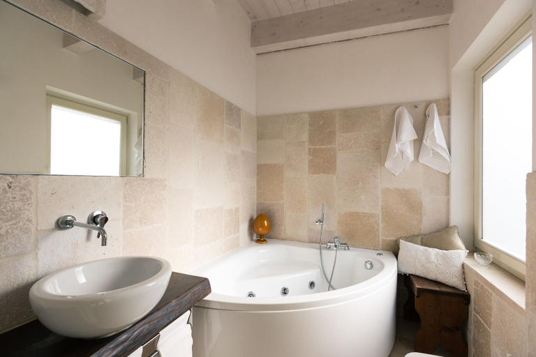 Bathroom 5, Masseria Agrituristica Lama San Giorgio, Bari