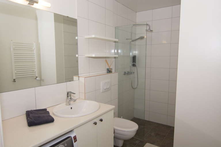 Bathroom 4, Acco Town Square Apartments, Akureyri