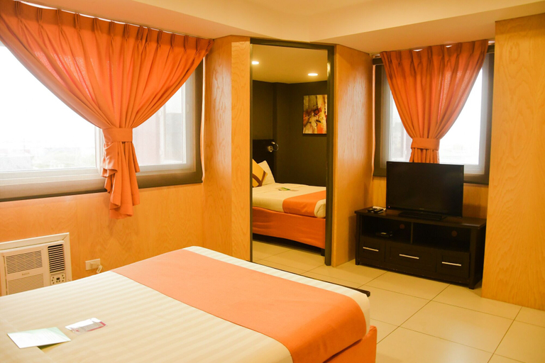 Bedroom 3, Jade Hotel & Suites, Makati City