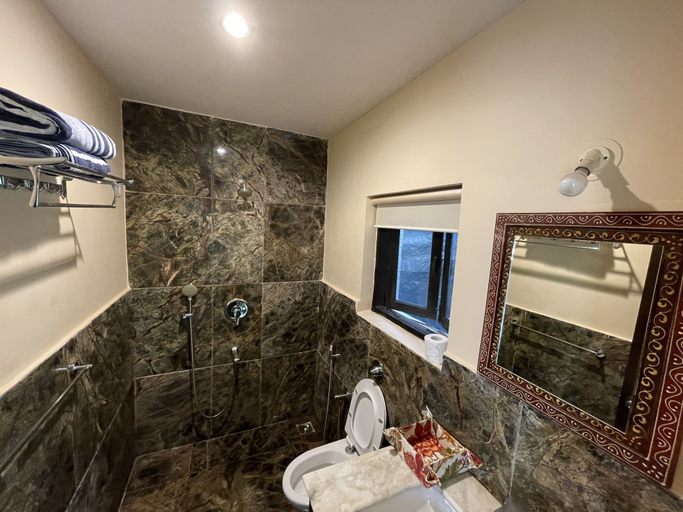 Bathroom 3, Casa Riverside- 5BHK Luxuty Pool Villa, North Goa