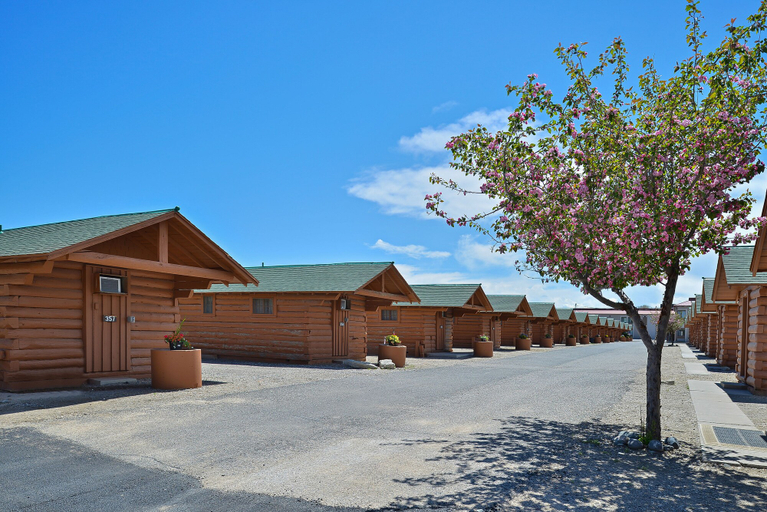 Exterior & Views 2, Buffalo Bill Village Cabins, Park