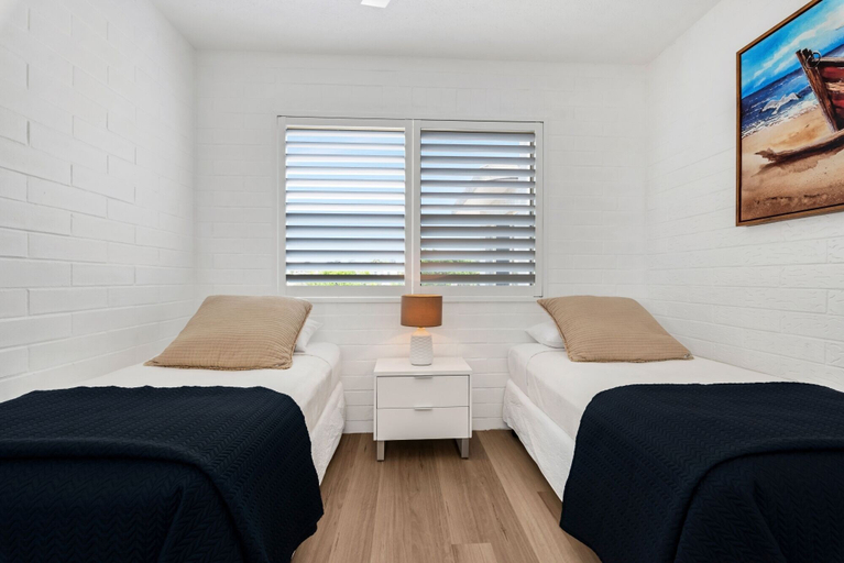 Bedroom 2, Surf Dance Apartments, Maroochy - Coastal North