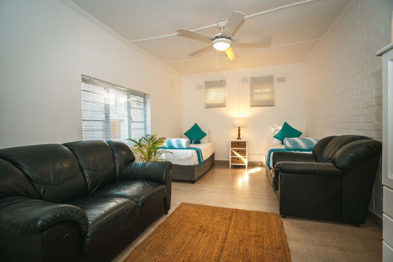Others 5, Surf Motel, eThekwini