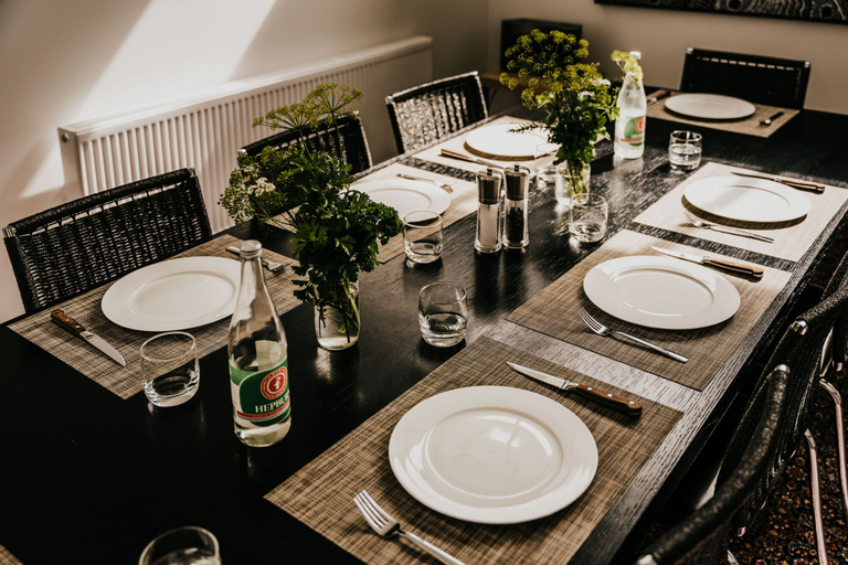Food & Drinks 5, Alkina Lodge, Corangamite - South