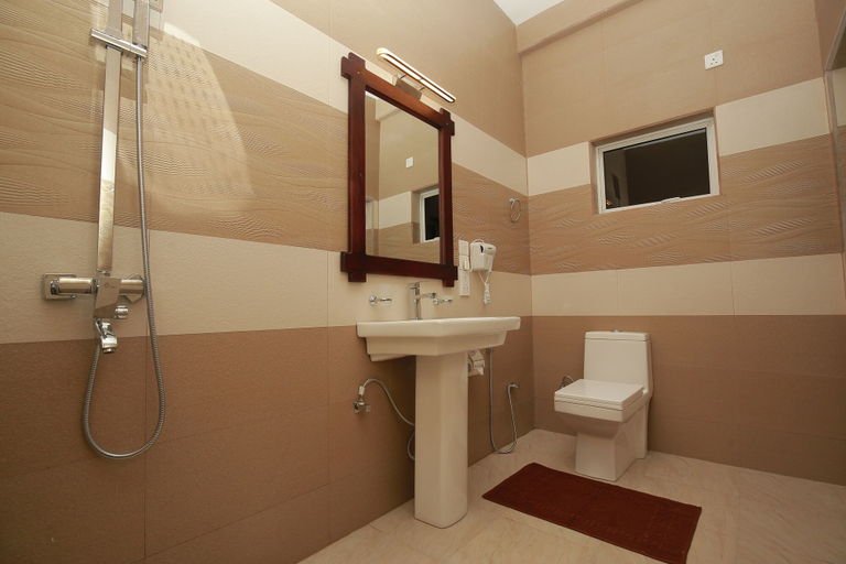 Bathroom 4, Hotel River Front, Thissamaharama