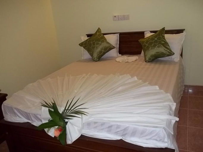 Bedroom 3, Lagoon Waves Hotel, Katana