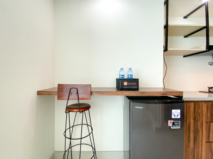 Private kitchen 3, Minimalist And Strategic Studio Apartment At Grand Kamala Lagoon, Bekasi