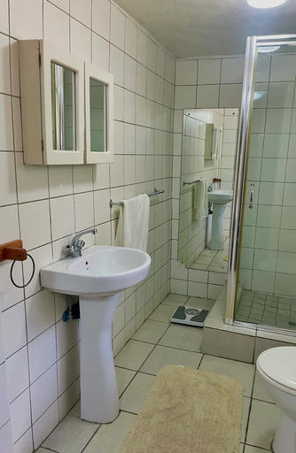 Bathroom 5, Timebridge Mansion, City of Johannesburg