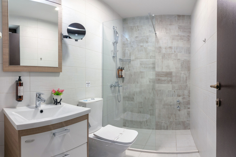 Bathroom 4, Villa Varosh
