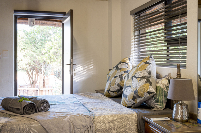 Bedroom 3, Nkanyi Wildlife House & Cottage, Mopani