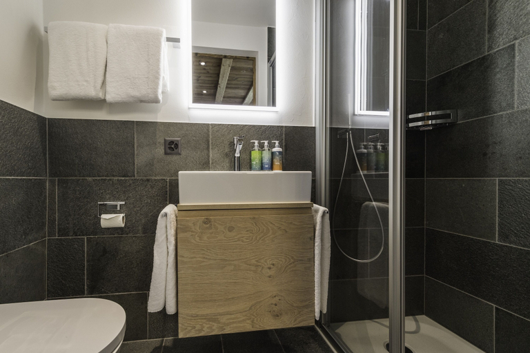 Bathroom, Piccola Fiamma by Pizzo Fiamma, Visp