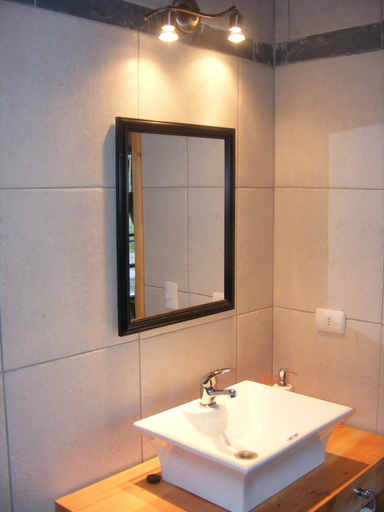 Bathroom 4, Krause Lodge, Llanquihue