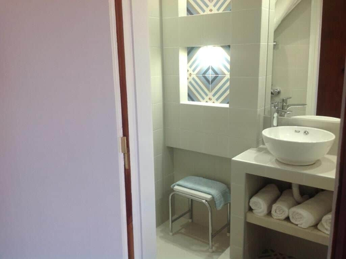 Bathroom 5, Asterias Studios Apartments, Crete