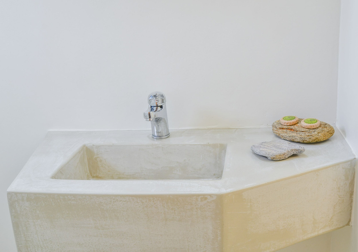 Bathroom 4, Rooster Guesthouse Rooms, South Aegean