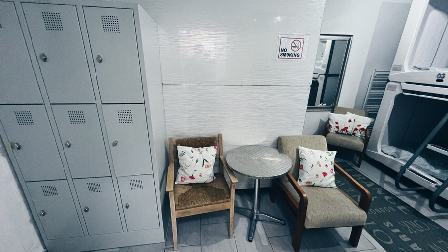 Interior 4, Space One Vienna - Sleeps 8 - Affordable & Central, Wien