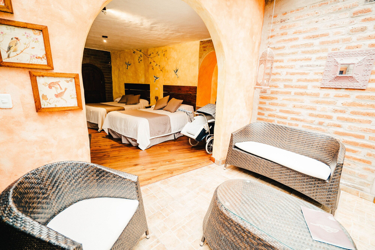Bedroom 4, Hacienda Las Cuevas Terra Lodge, Quito