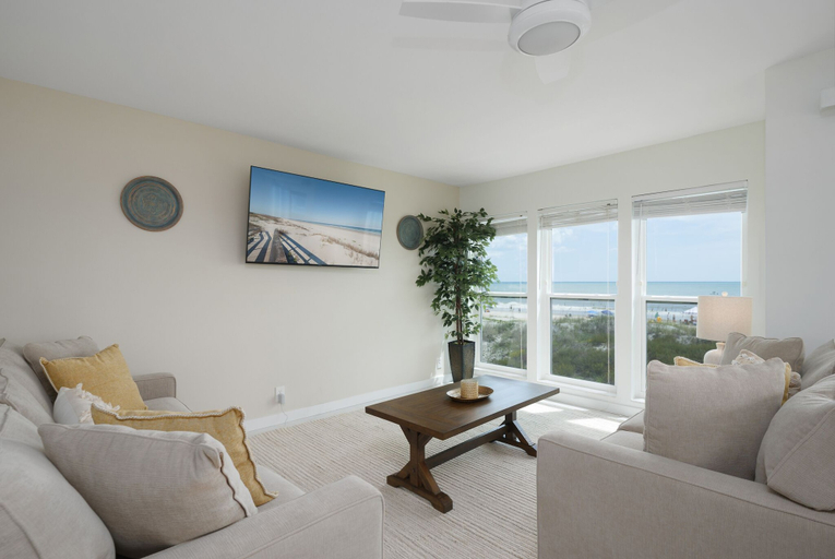 Others 5, Surfside Six F, Saint Johns