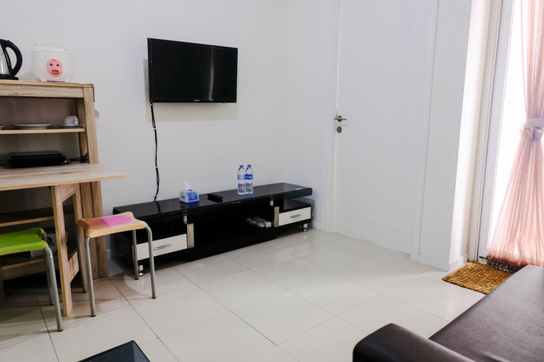 Living area 5, Good Deal 1Br Apartment At Parahyangan Residence, Bandung