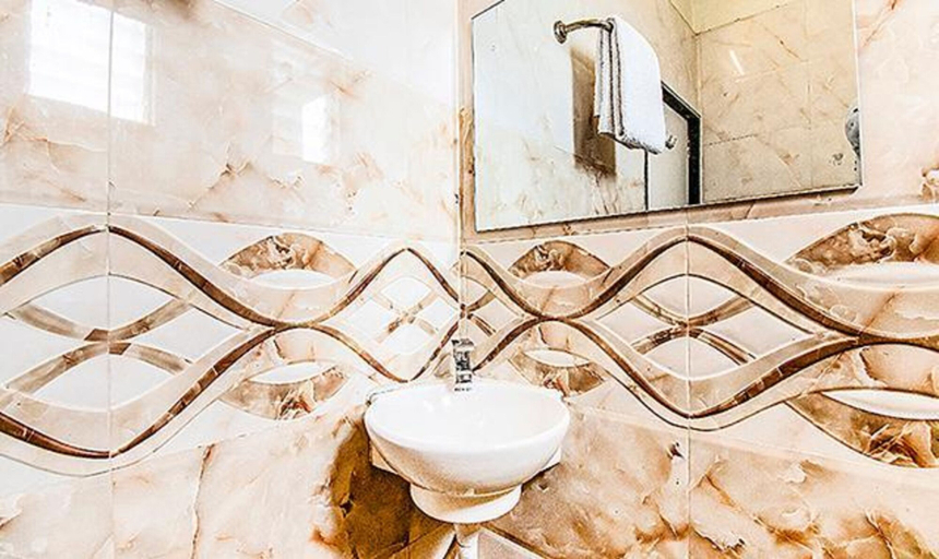 Bathroom 3, Maher Inn, Ahmadabad
