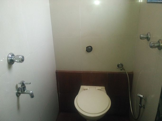 Bathroom 3, Hotel saidan, Thane