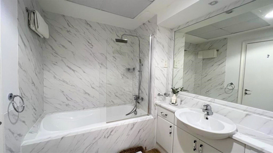Bathroom 3, Elegant 2bedroom With Balcony in Dubai Marina, Dubai