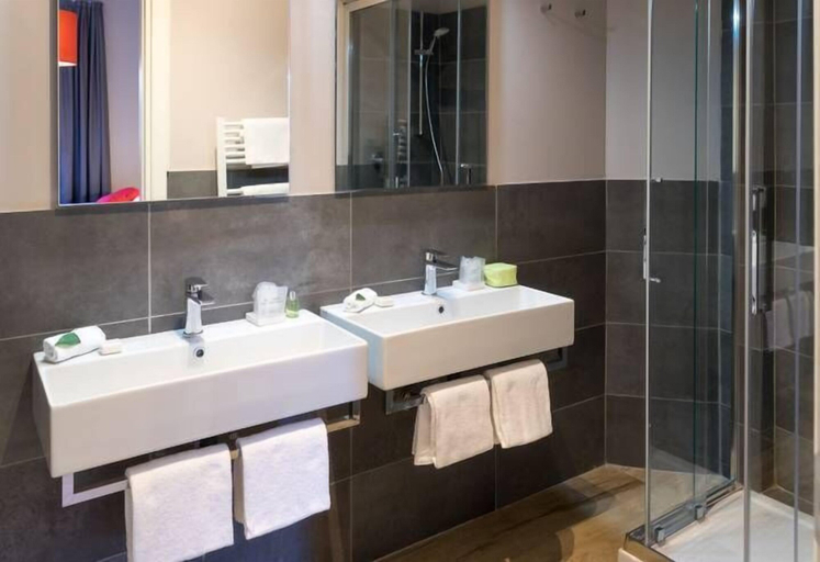 Bathroom 3, Hotel Centro, Florence
