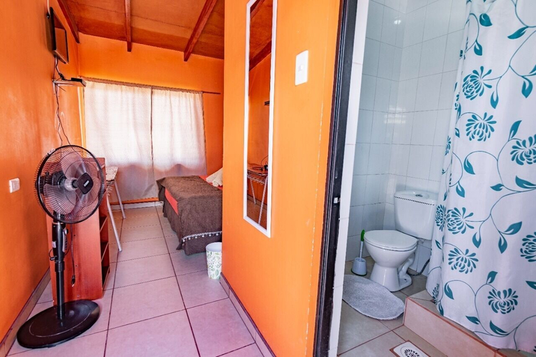 Bathroom 4, Hostal Nuevo Sol y Viento, El Loa