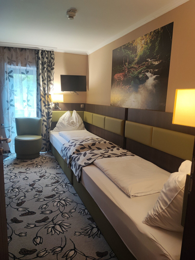 Bedroom 3, Hotel Pruggererhof, Liezen