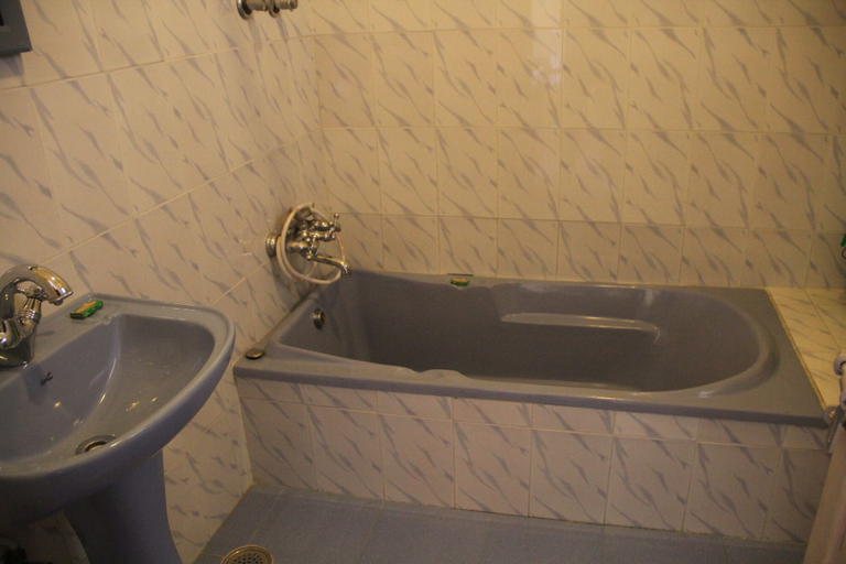 Bathroom 3, Hotel Lake Side, Gandaki