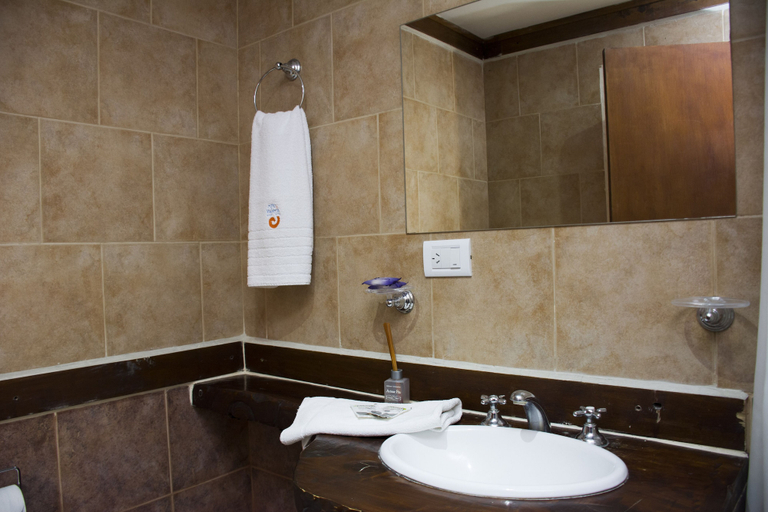 Bathroom 4, Altos Valeria Apart Hotel, Pinamar