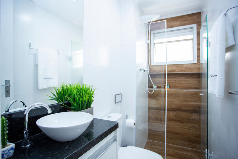 Bathroom, Apartamento próximo a Av. Paulista, São Paulo