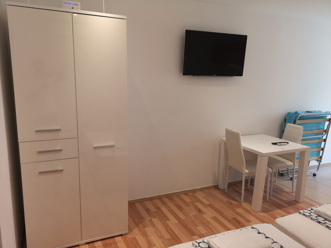 Bedroom 4, Apartments Slava, Dugi Rat