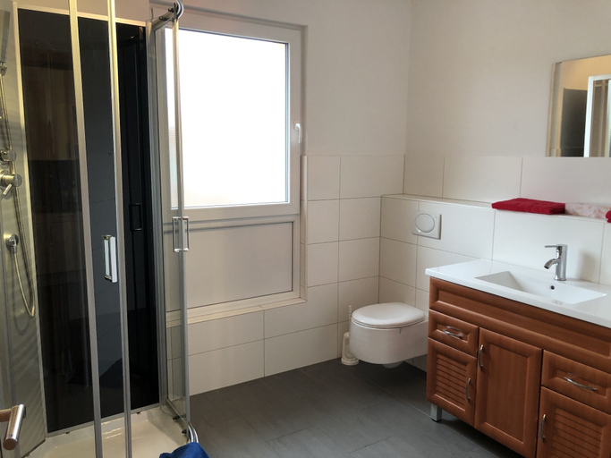Bathroom, Ferienwohnungen Popp, Südwestpfalz